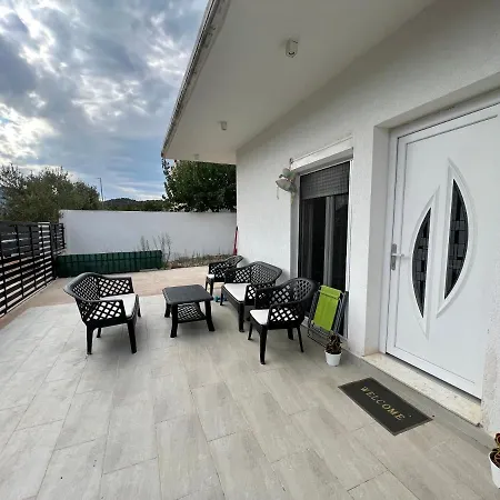 Ξενοδοχείο Vila Roas 2 *