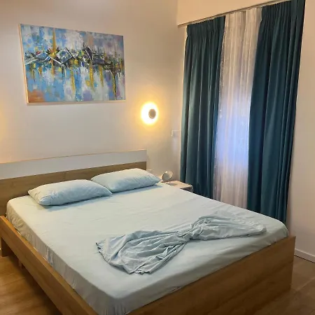 Ξενοδοχείο Vila Roas 2 *