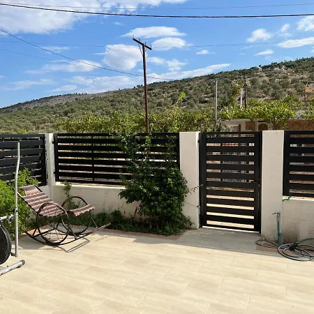 Vila Roas 2 מלון